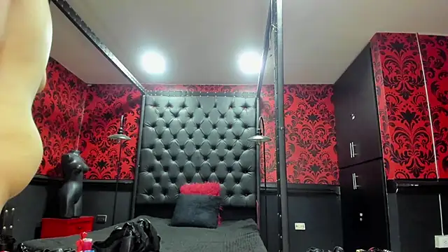 JAYLEN BDSM online show from 03-25-26, 12:00