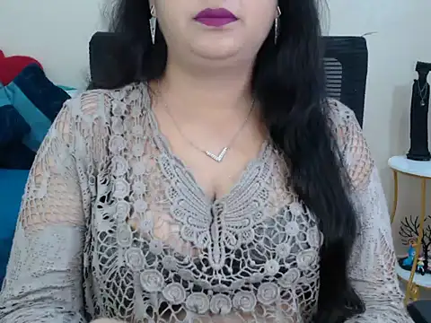 Snapshot of Inviting_Aanya chatting on 01-16-25, 04:07 Inviting Aanya online show from 01-16-25, 04:07