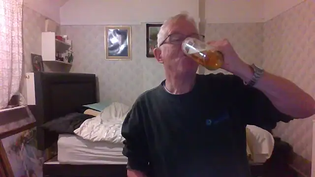 shaun63m online show from 11-22-25, 01:37