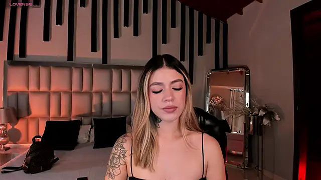 ViolettHansson online show from 02-18-26, 06:04