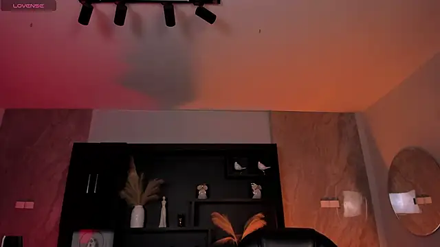 ViolettHansson online show from 03-26-26, 07:30