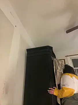 holyeroticss online show from 01-16-25, 11:48