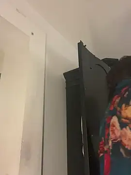 holyeroticss online show from 01-18-25, 12:35