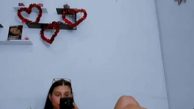 Alyson0001 online show from 04-16-26, 09:39