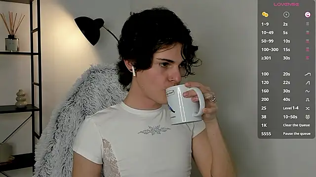 little femb0y online show from 02-25-26, 05:22