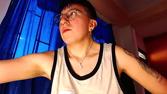 Snapshot of Sexyboy_666 chatting on 10-06-25, 06:38 Sexyboy 666 online show from 10-06-25, 06:38