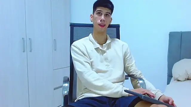 jhony-sex online show from 10-04-25, 03:37