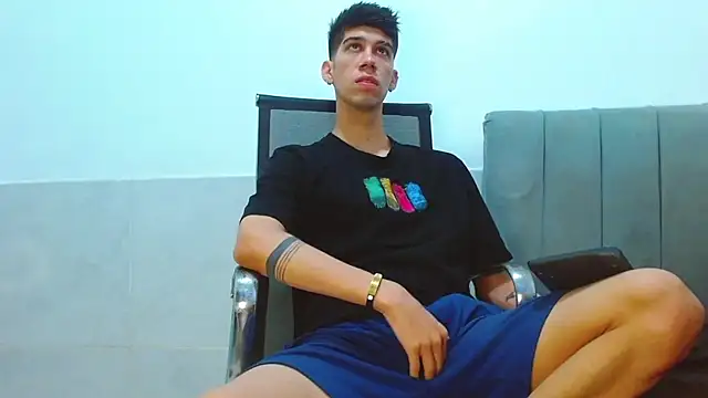 jhony-sex online show from 06-18-26, 07:41