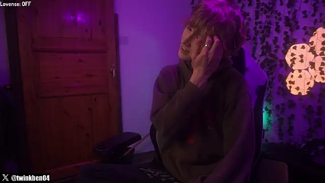 twinkben online show from 02-05-26, 03:44