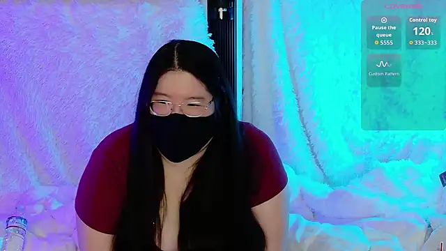 Snapshot of Kara-Nuna chatting on 03-22-26, 03:54 Kara-Nuna online show from 03-22-26, 03:54