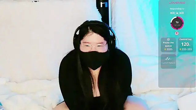 Snapshot of Kara-Nuna chatting on 05-16-26, 03:03 Kara-Nuna online show from 05-16-26, 03:03