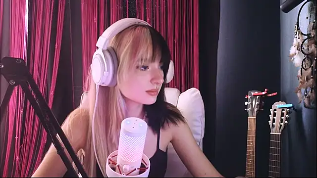Avi Nile online show from 07-28-26, 05:47