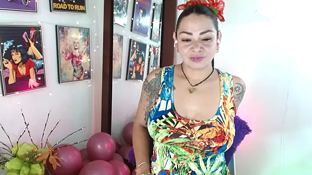 Snapshot of Ginna--mia chatting on 12-15-24, 06:37 Ginna--mia online show from 12-15-24, 06:37