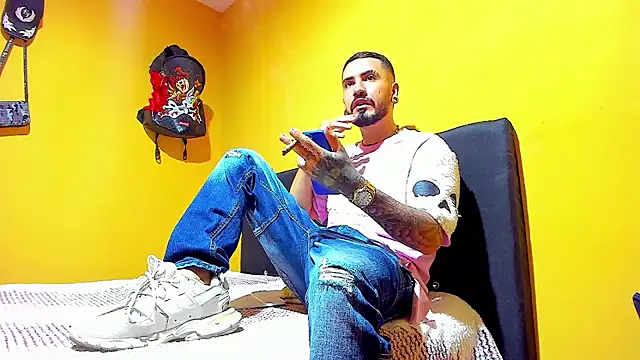 smoker445 online show from 12-23-25, 01:03