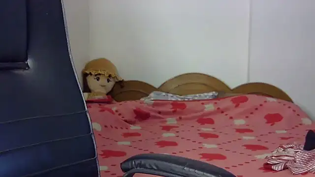 lola-   online show from 11-21-25, 04:00