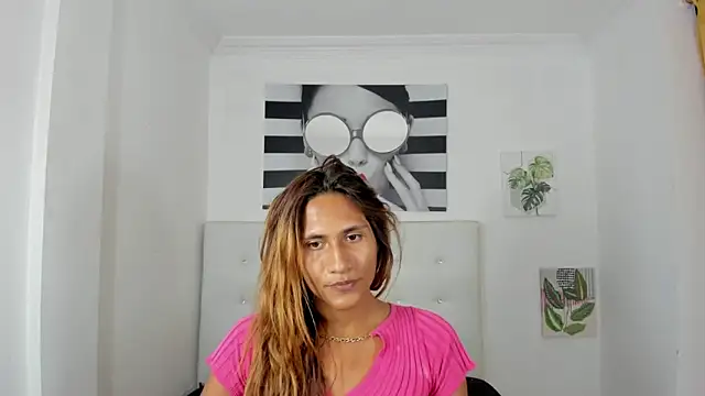 Brisahott online show from 09-16-25, 01:50