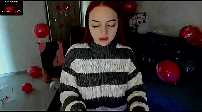 Snapshot of Stella__Cox chatting on 02-14-25, 06:34 Stella Cox online show from 02-14-25, 06:34