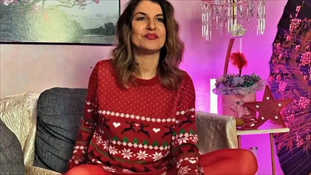 Selena Sweetie online show from 12-17-25, 10:54