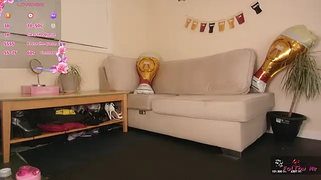 Milky flexy cat online show from 09-29-25, 03:28