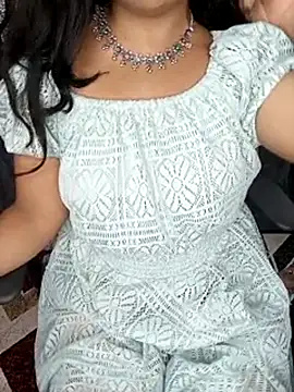 Snapshot of Tanvi-patil chatting on 06-07-26, 06:55 Tanvi-patil online show from 06-07-26, 06:55