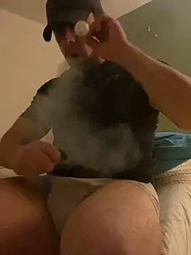 Snapshot of FumesClouds chatting on 01-21-25, 09:13 FumesClouds online show from 01-21-25, 09:13