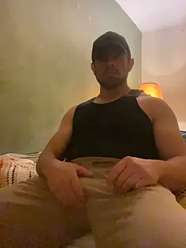 Snapshot of FumesClouds chatting on 01-22-25, 03:31 FumesClouds online show from 01-22-25, 03:31