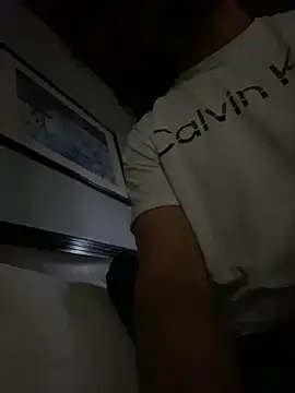 Snapshot of FumesClouds chatting on 10-09-25, 10:30 FumesClouds online show from 10-09-25, 10:30