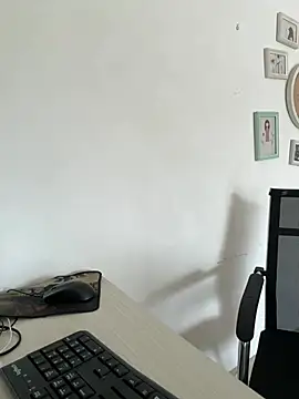 Snapshot of palzkybi123 chatting on 07-11-26, 01:52 palzkybi123 online show from 07-11-26, 01:52