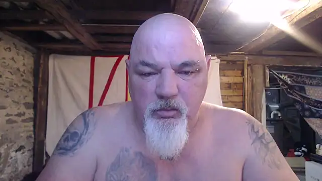 Newfiesausage1972 online show from 03-21-26, 11:59