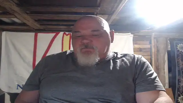 Newfiesausage1972 online show from 04-18-26, 09:57