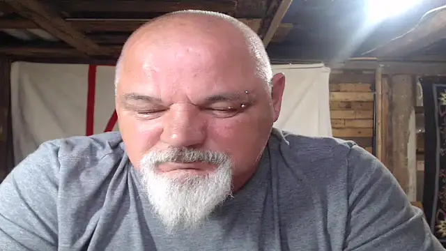Newfiesausage1972 online show from 06-14-26, 09:06