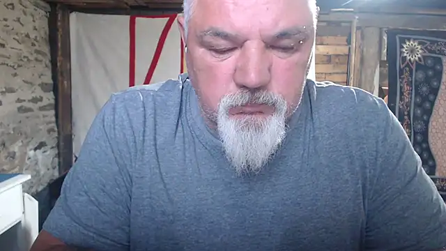 Newfiesausage1972 online show from 06-21-26, 09:17