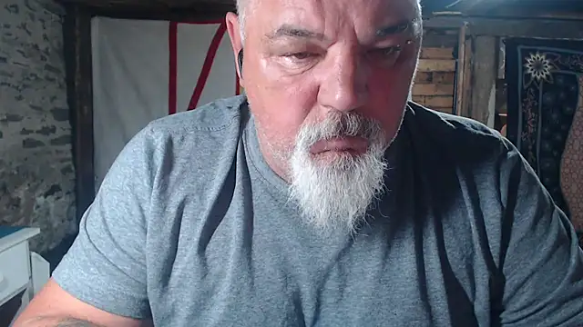 Newfiesausage1972 online show from 06-22-26, 09:17