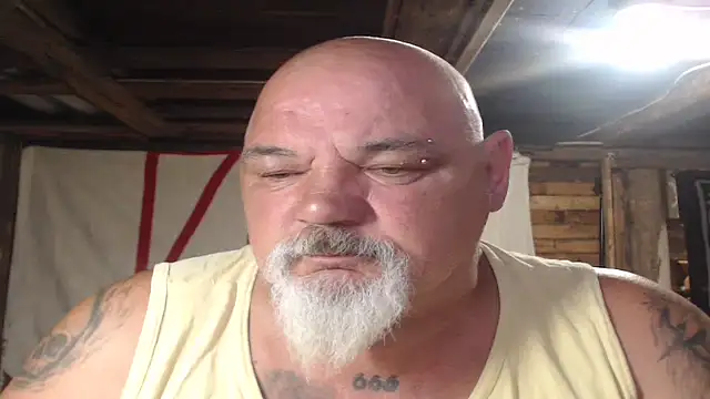 Newfiesausage1972 online show from 06-29-26, 09:59