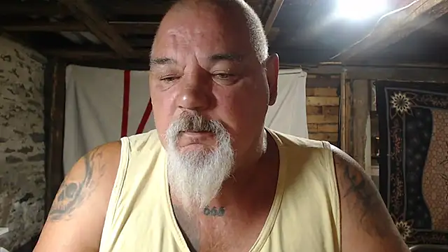 Newfiesausage1972 online show from 07-17-26, 07:59