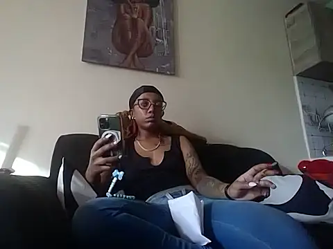 hoely grail01 online show from 02-10-26, 02:32