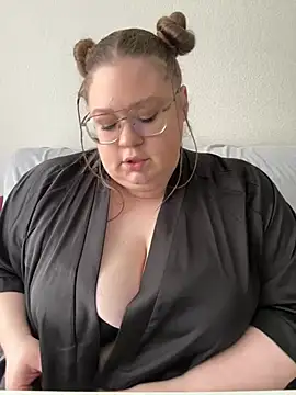 Snapshot of Chloe_WS chatting on 03-17-25, 10:06 Chloe WS online show from 03-17-25, 10:06