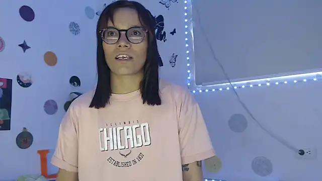 Snapshot of Yaumiko chatting on 01-22-25, 04:44 Yaumiko online show from 01-22-25, 04:44