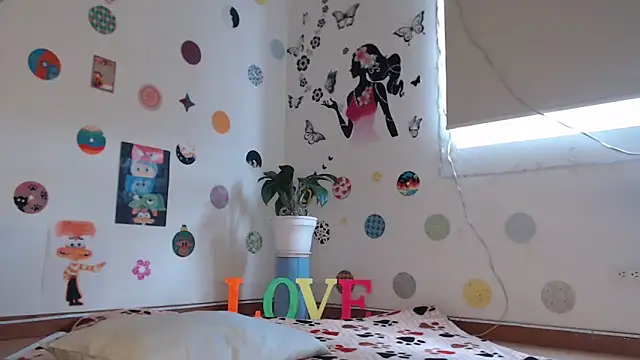 Snapshot of Yaumiko chatting on 01-28-25, 07:32 Yaumiko online show from 01-28-25, 07:32