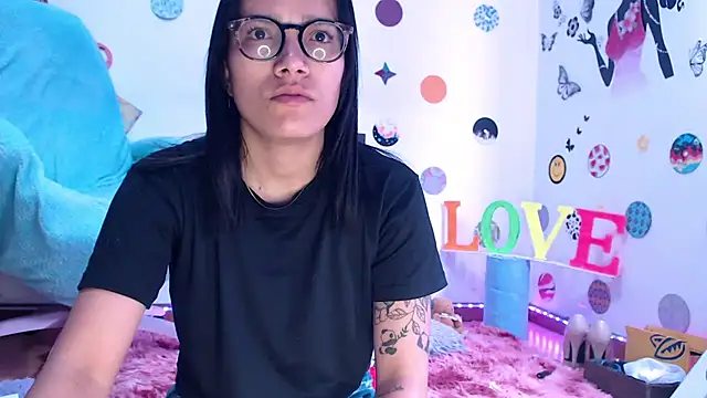 Snapshot of Yaumiko chatting on 03-20-25, 01:15 Yaumiko online show from 03-20-25, 01:15