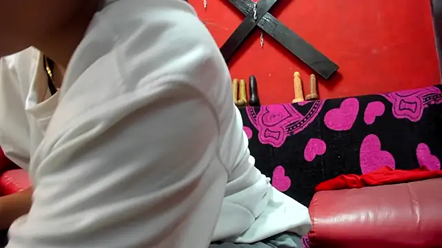 Snapshot of Yaumiko chatting on 10-23-25, 11:31 Yaumiko online show from 10-23-25, 11:31