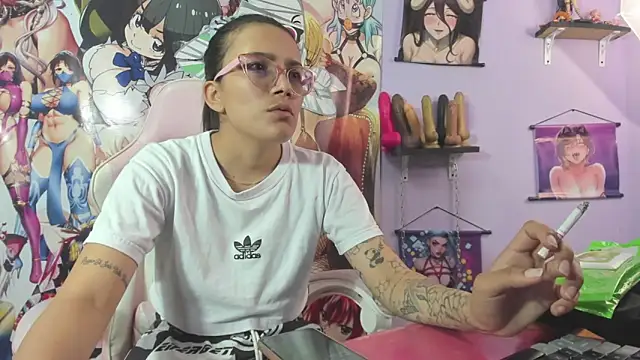 Snapshot of Yaumiko chatting on 10-30-25, 07:36 Yaumiko online show from 10-30-25, 07:36