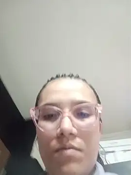 Snapshot of Yaumiko chatting on 11-24-25, 08:30 Yaumiko online show from 11-24-25, 08:30