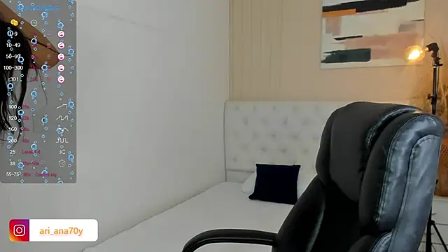 LOISE-XX online show from 06-25-26, 05:56