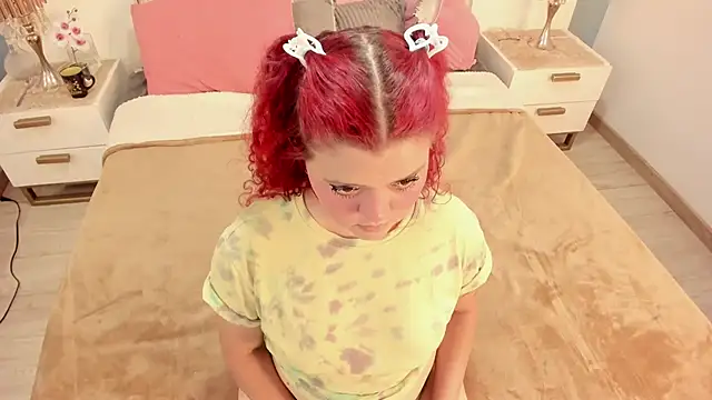 Twwiiggy online show from 09-10-25, 08:09