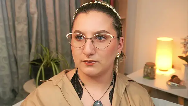 Ximenna Cruz online show from 04-10-26, 06:23