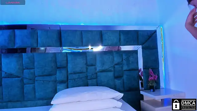 Venus velez  online show from 01-13-25, 01:39