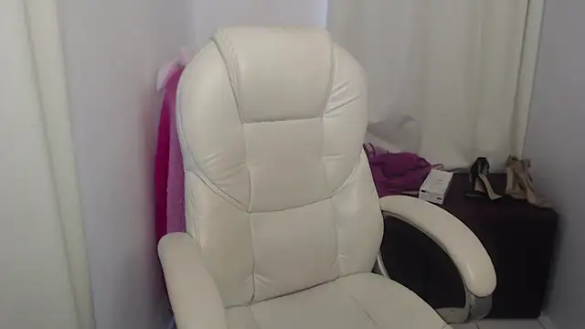 paiper halliwey online show from 03-20-25, 03:58