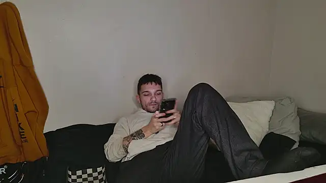 Snapshot of JackDesFeux chatting on 01-13-25, 04:39 JackDesFeux online show from 01-13-25, 04:39