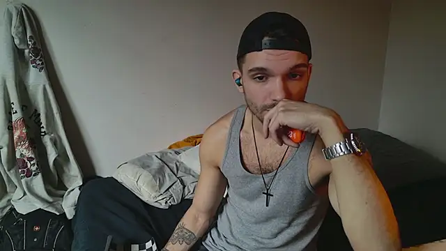 Snapshot of JackDesFeux chatting on 01-17-25, 04:04 JackDesFeux online show from 01-17-25, 04:04